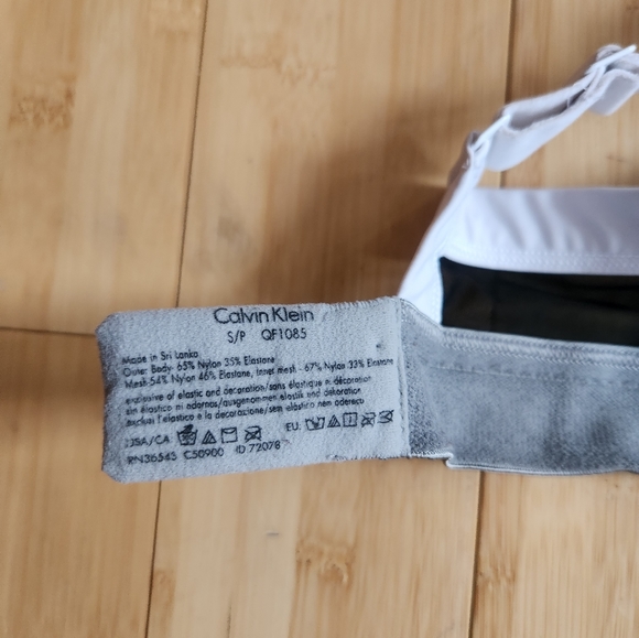 Calvin Klein sportsbra used size Small - Picture 2 of 4